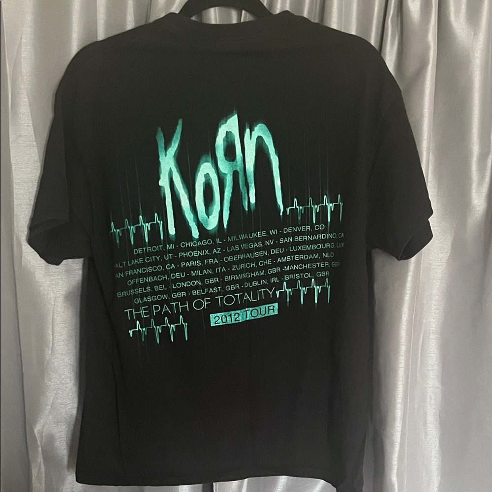 Black Graphic 2012 Tour T-Shirt - Picture 3 of 3